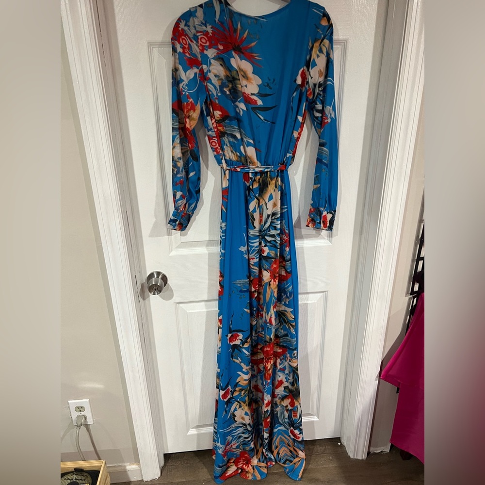 Beach dress coverup - Picture 6 of 6